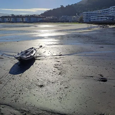 Vivienda Con Terraza En Playas De Appartement Baiona